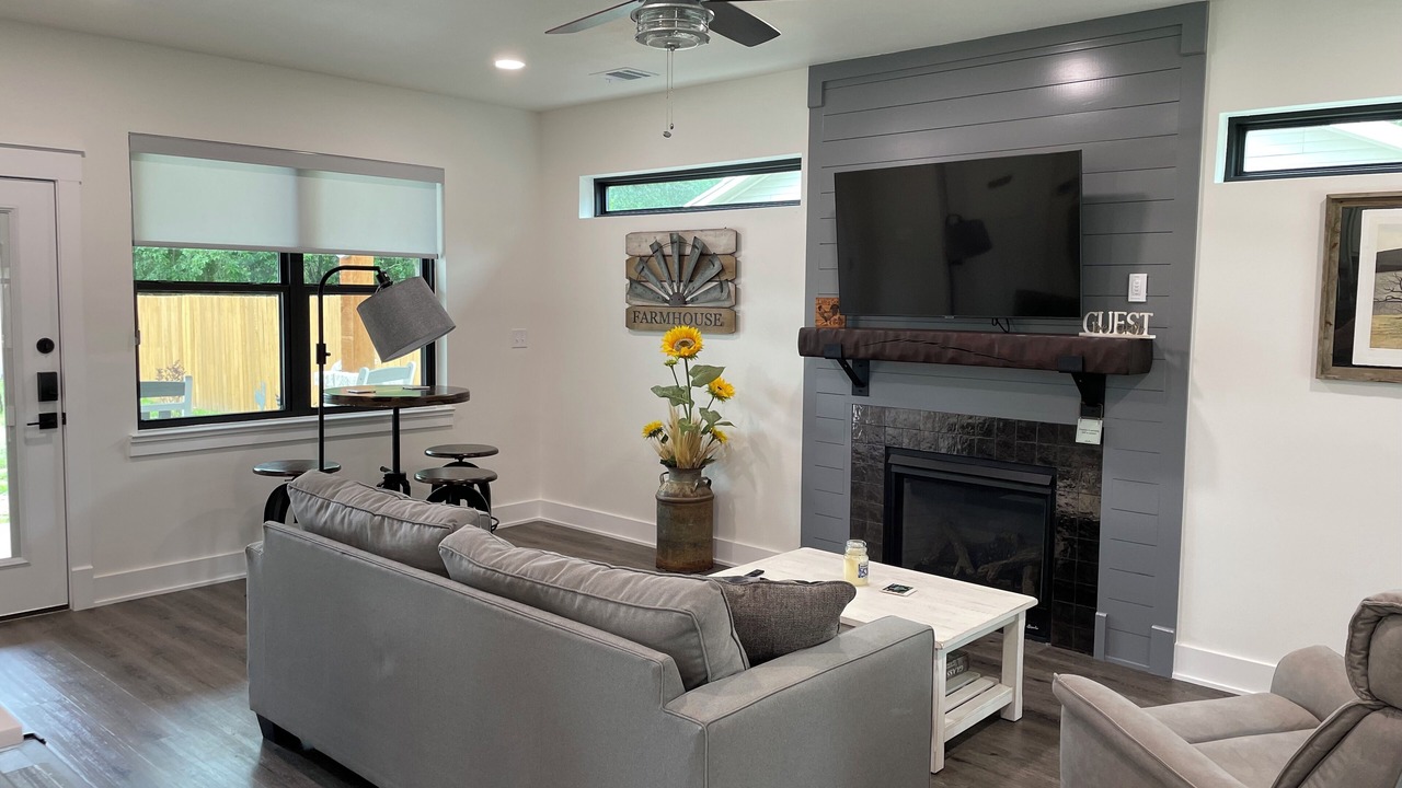 Photo of Livingroom in Bastrop