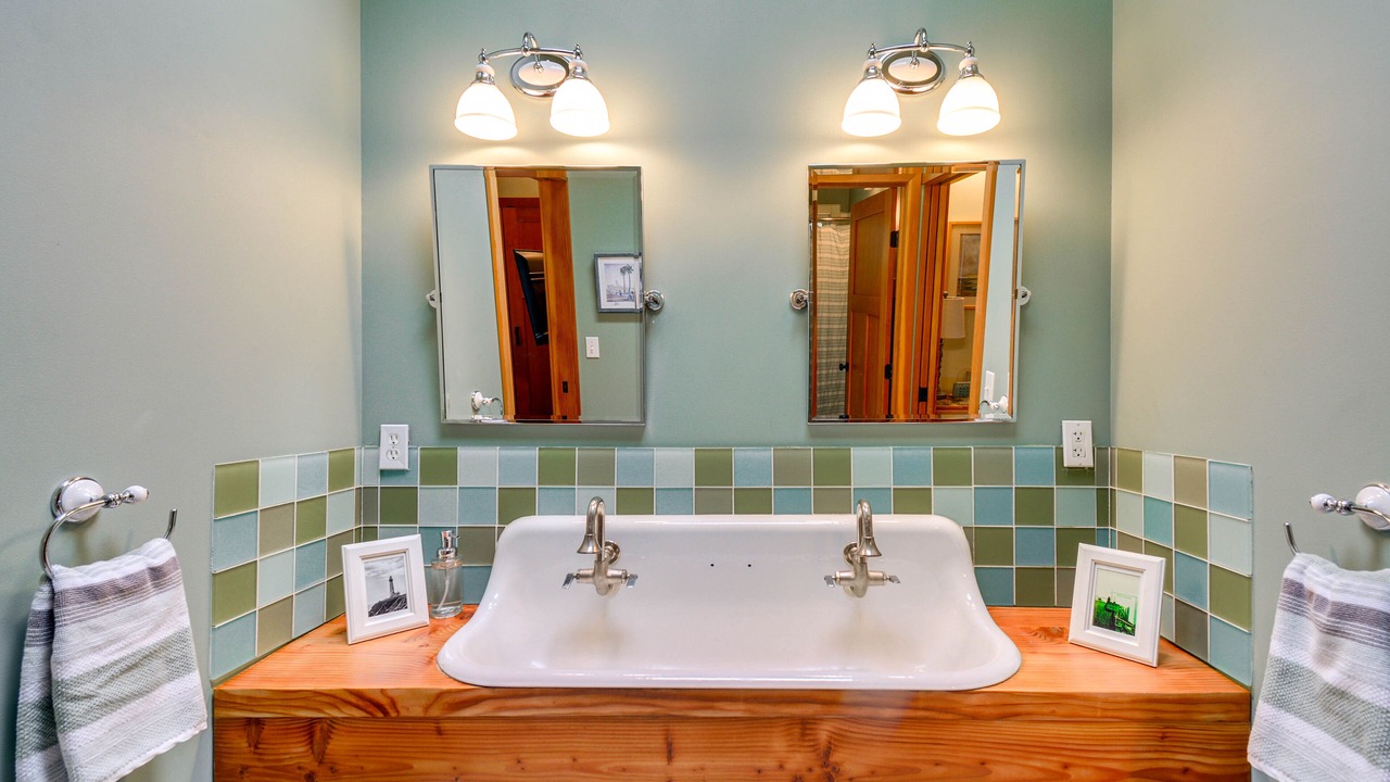 Photo of Bathroom in Vashon Island