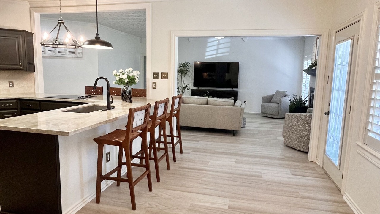 Photo of Livingroom in College Station