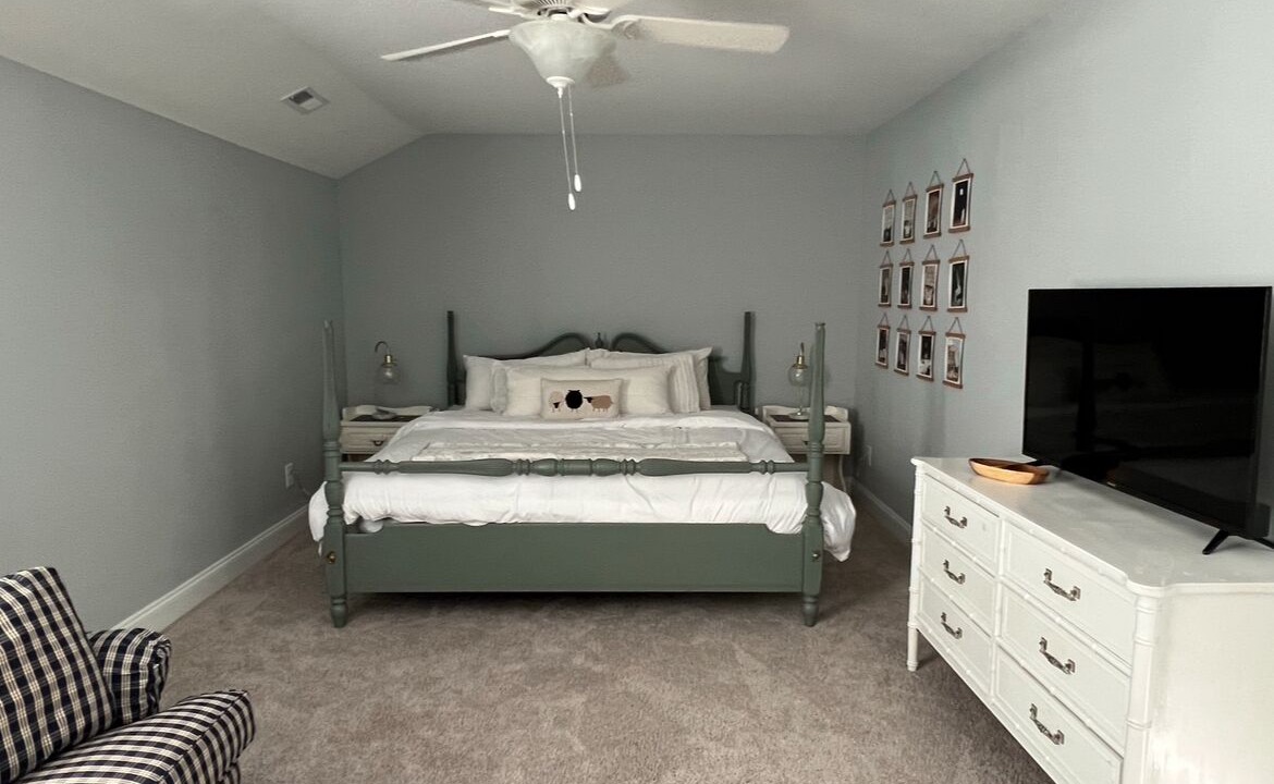Photo of Bedroom in Whispering Pines