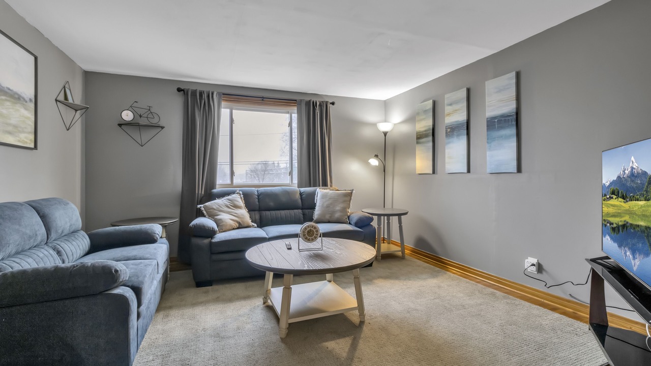 Photo of Livingroom in Cheektowaga