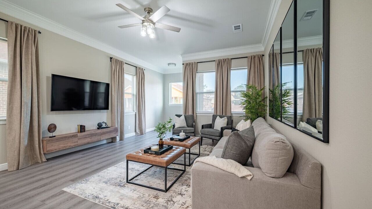 Photo of Livingroom in Greater Fondren Southwest