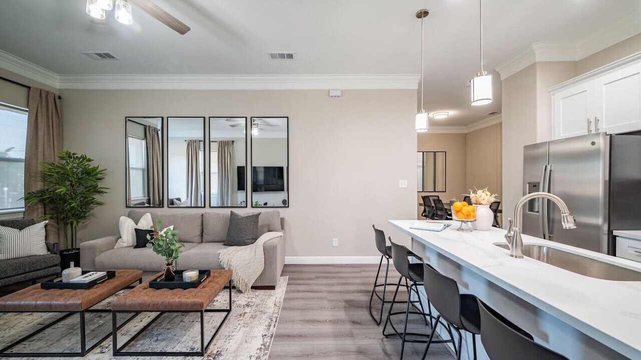 Photo of Livingroom in Greater Fondren Southwest
