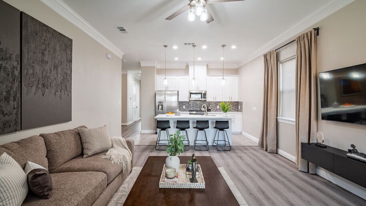 Photo of Livingroom in Greater Fondren Southwest