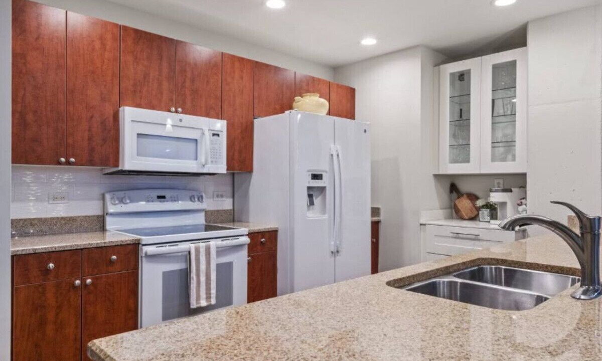 Photo of Kitchen in South Eola