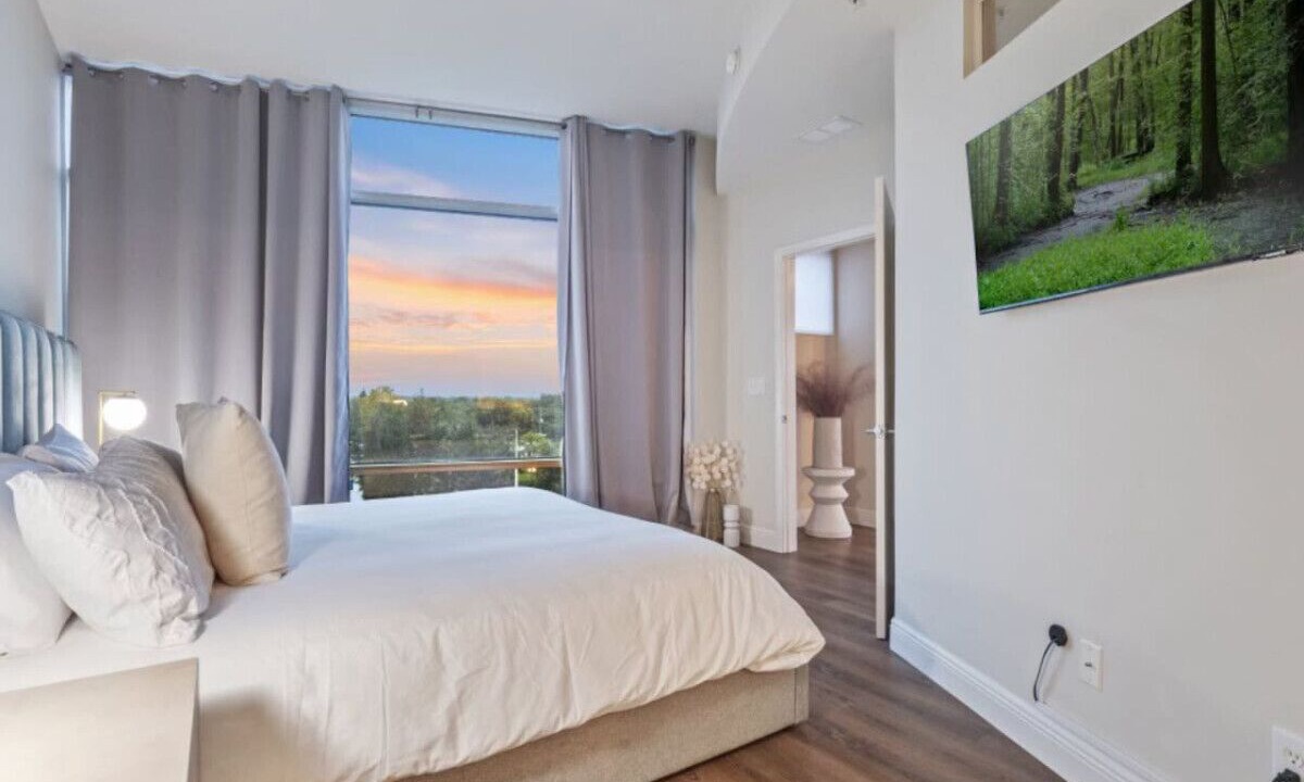 Photo of Bedroom in South Eola