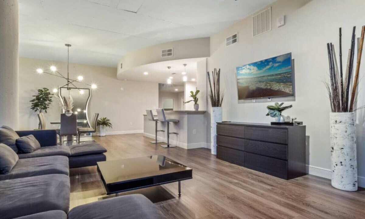 Photo of Livingroom in South Eola