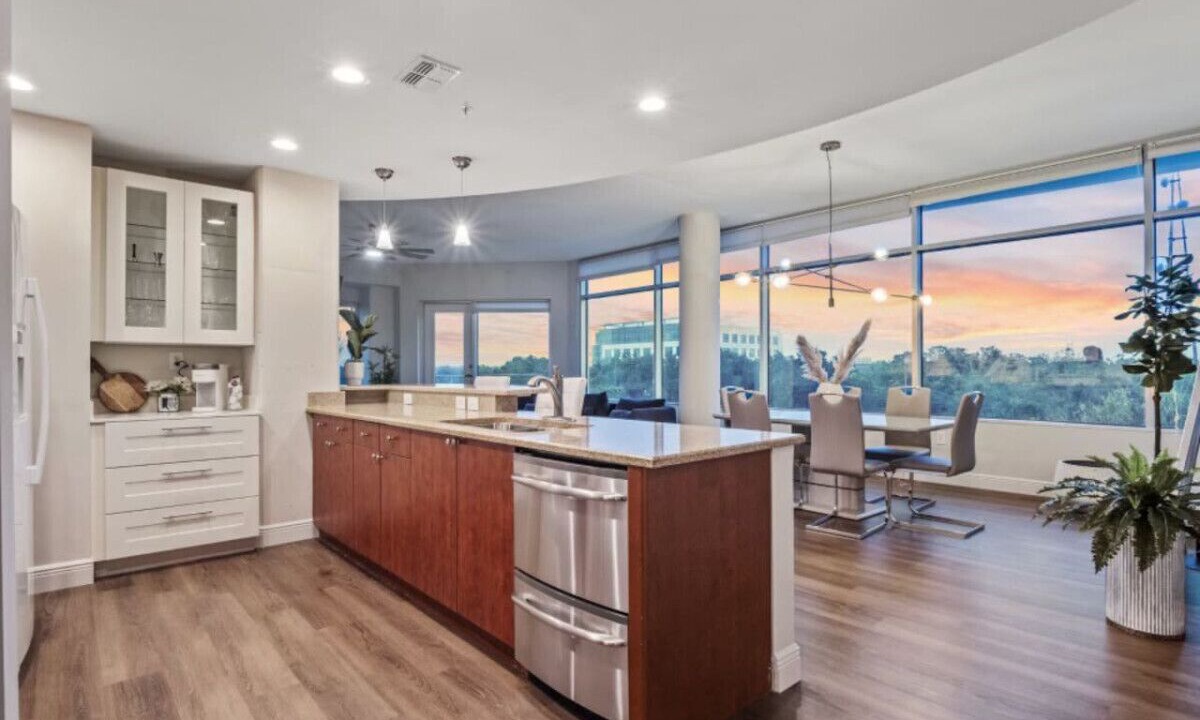 Photo of Kitchen in South Eola