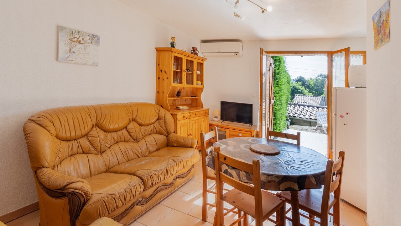 Photo of Livingroom in Chambonas