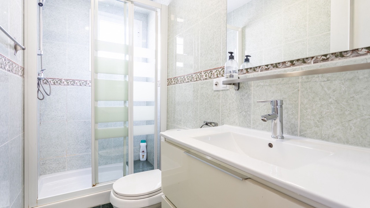 Photo of Bathroom in Benicalap