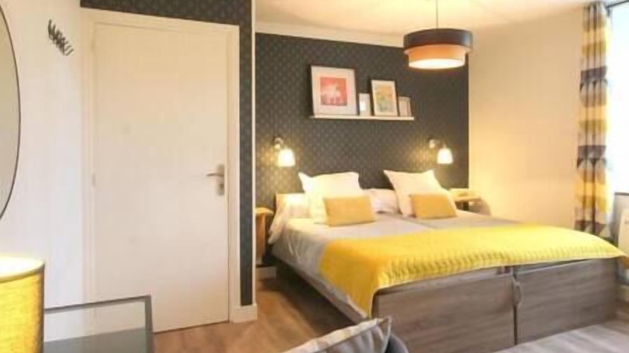 Photo of Bedroom in Longues-sur-Mer