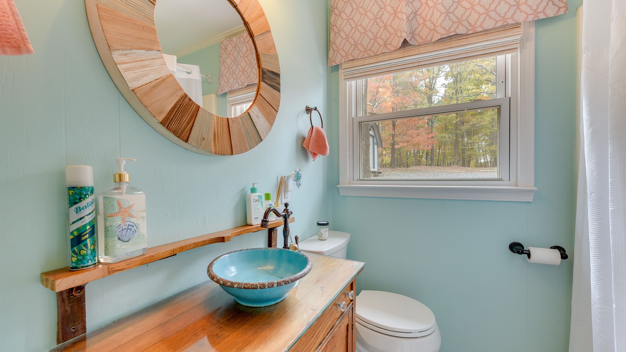 Photo of Bathroom in Bowling Green
