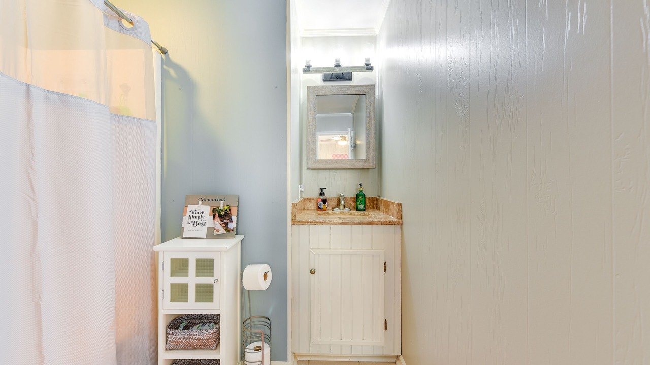 Photo of Bathroom in Bowling Green