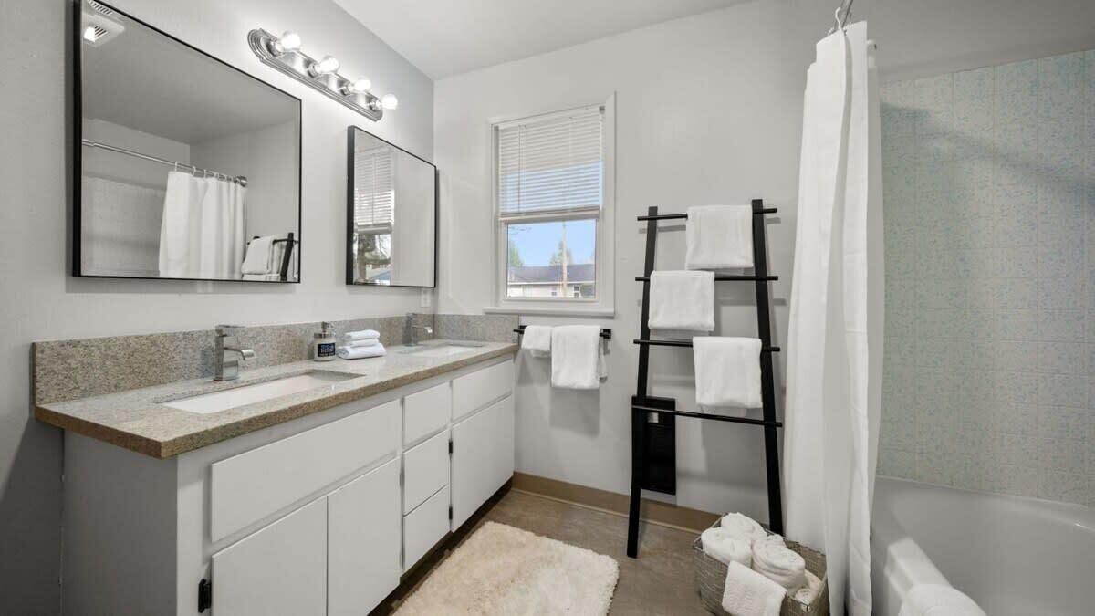 Photo of Others in Vancouver