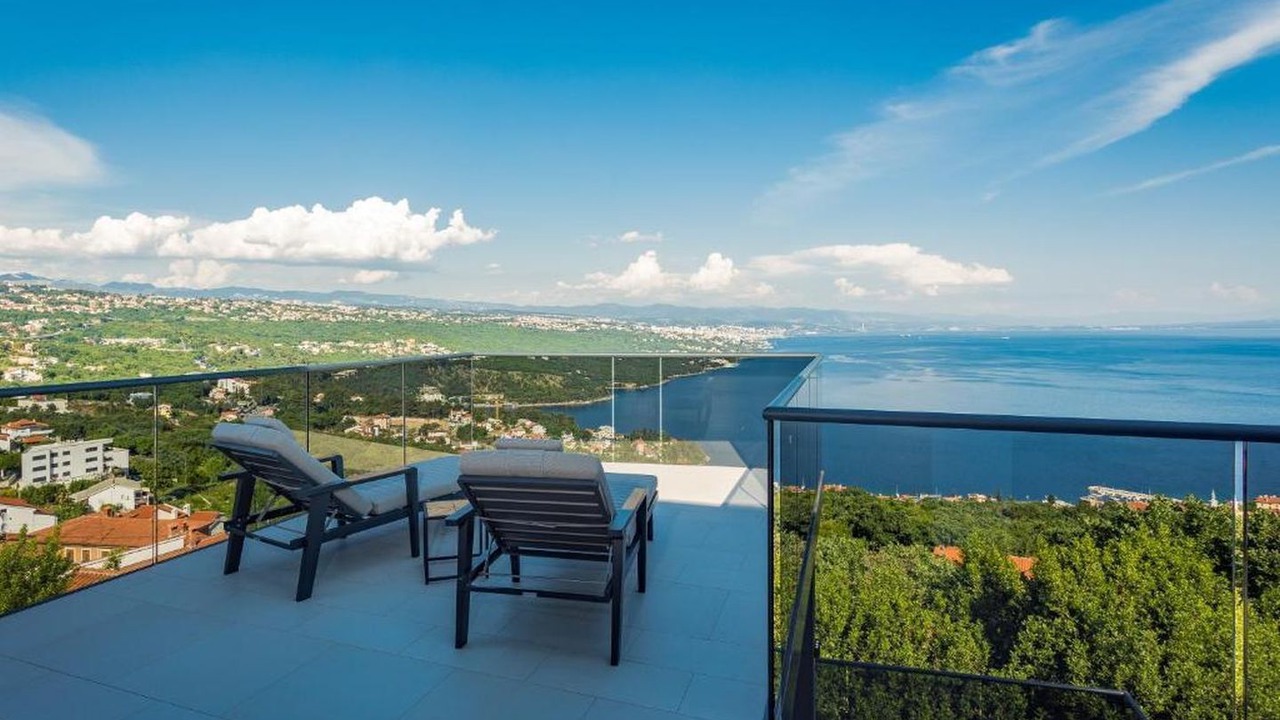 Photo of Patio Balcony in Pobri