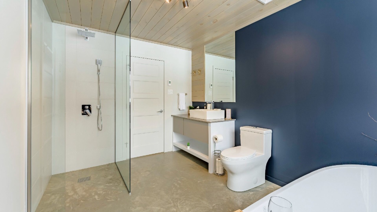 Photo of Bathroom in Shefford