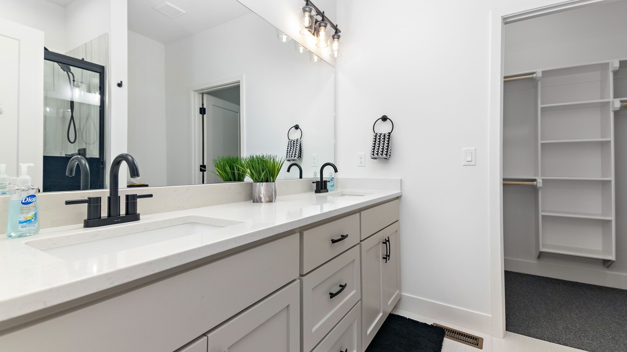 Photo of Bathroom in Raytown