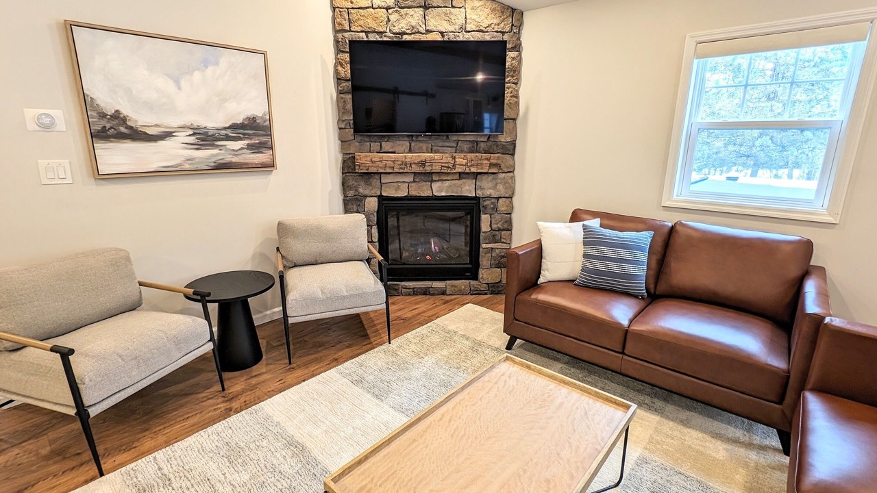 Photo of Livingroom in Lake George