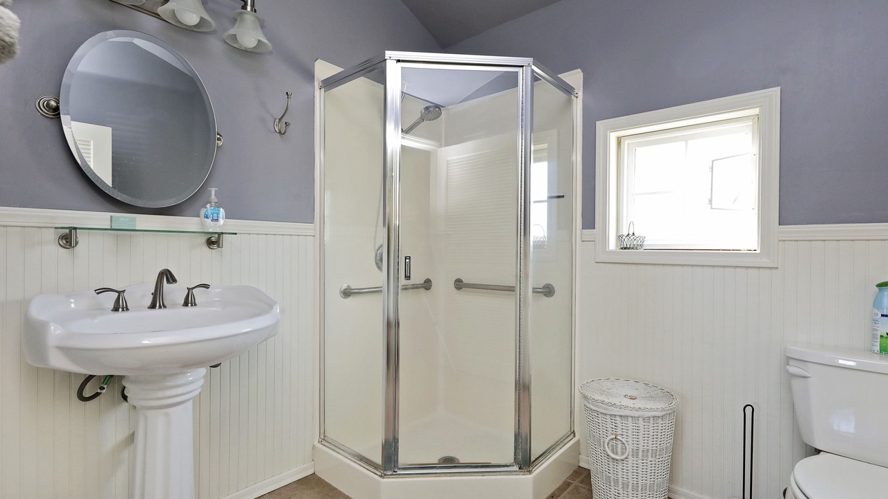 Photo of Bathroom in Coupeville
