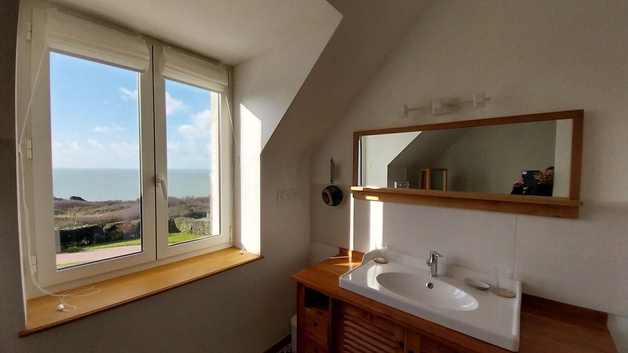 Photo of Bathroom in Carolles