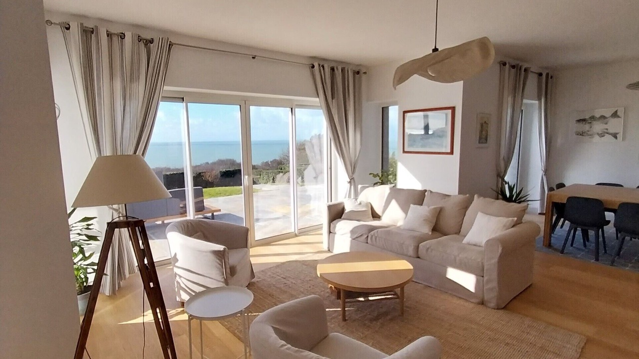 Photo of Livingroom in Carolles