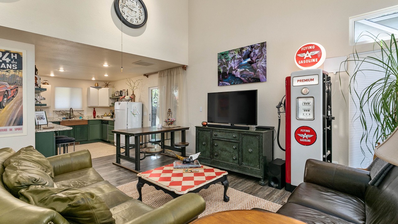 Photo of Bedroom in Sunset