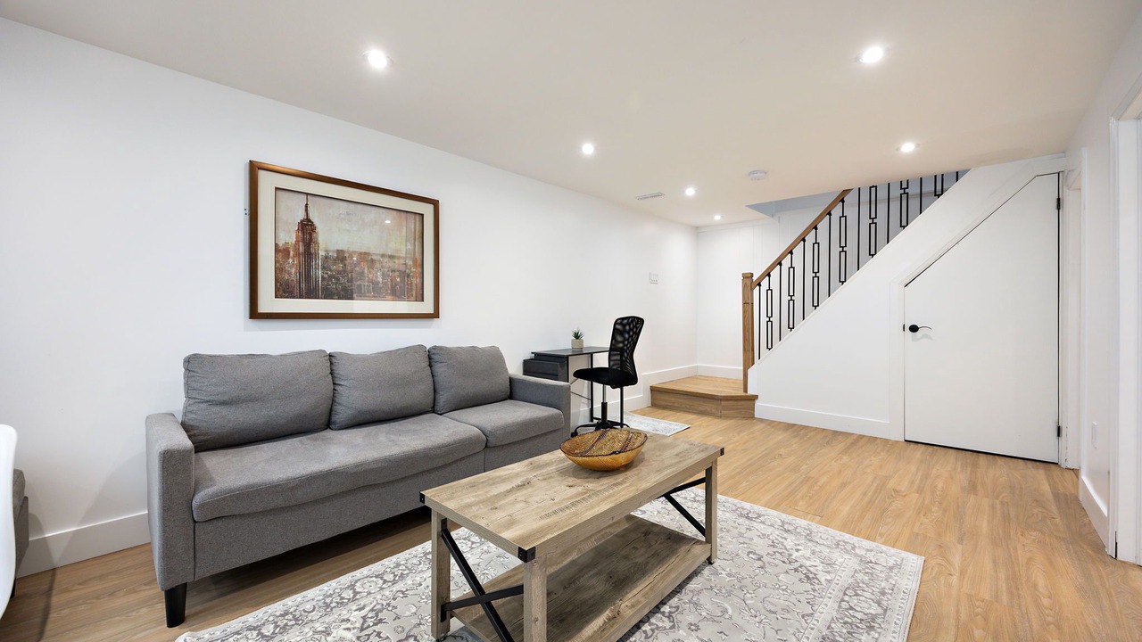 Photo of Livingroom in Pickering