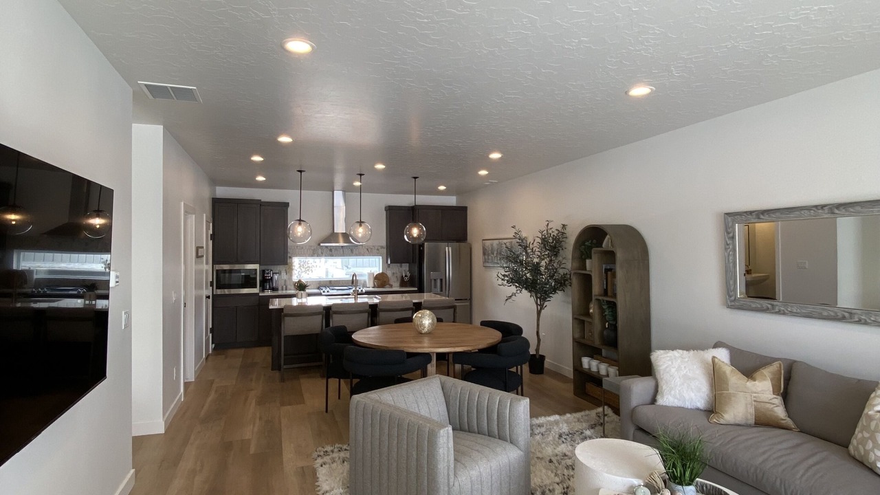 Photo of Livingroom in Mountain Green