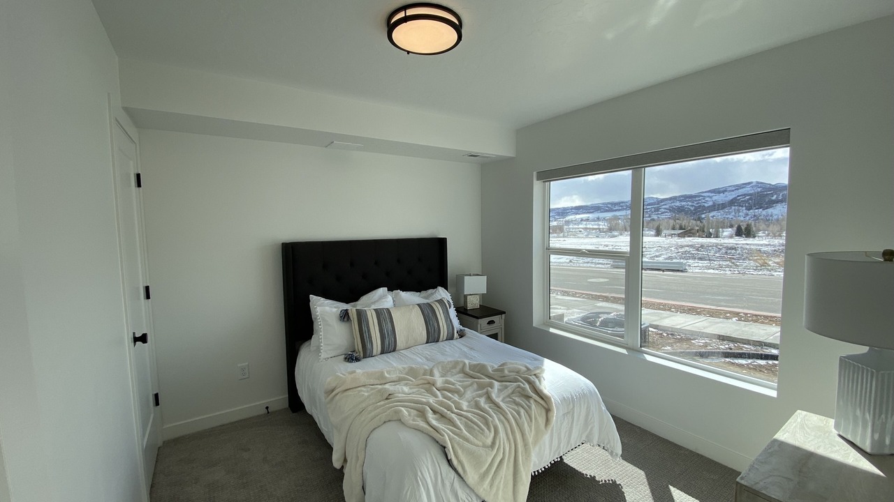 Photo of Bedroom in Mountain Green