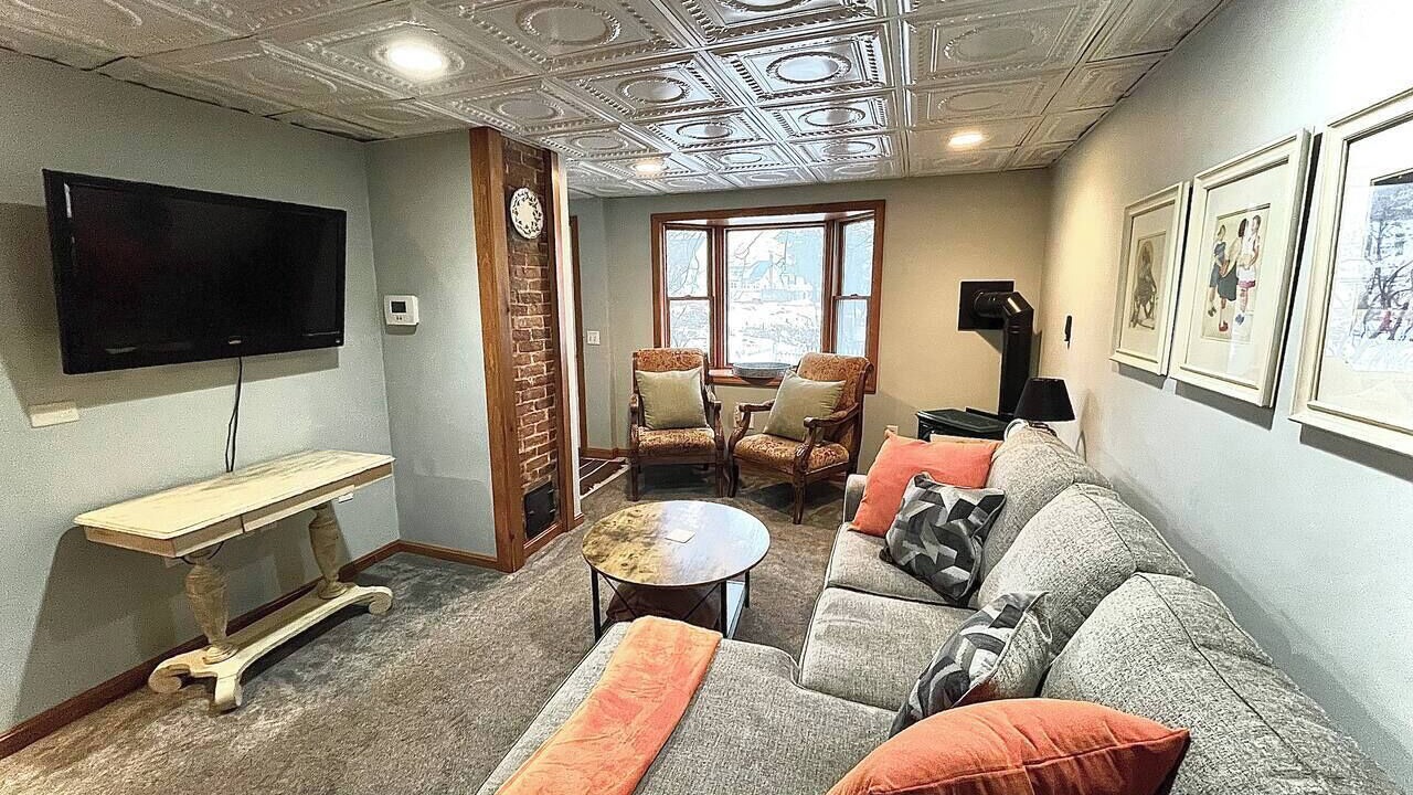 Photo of Livingroom in Lee