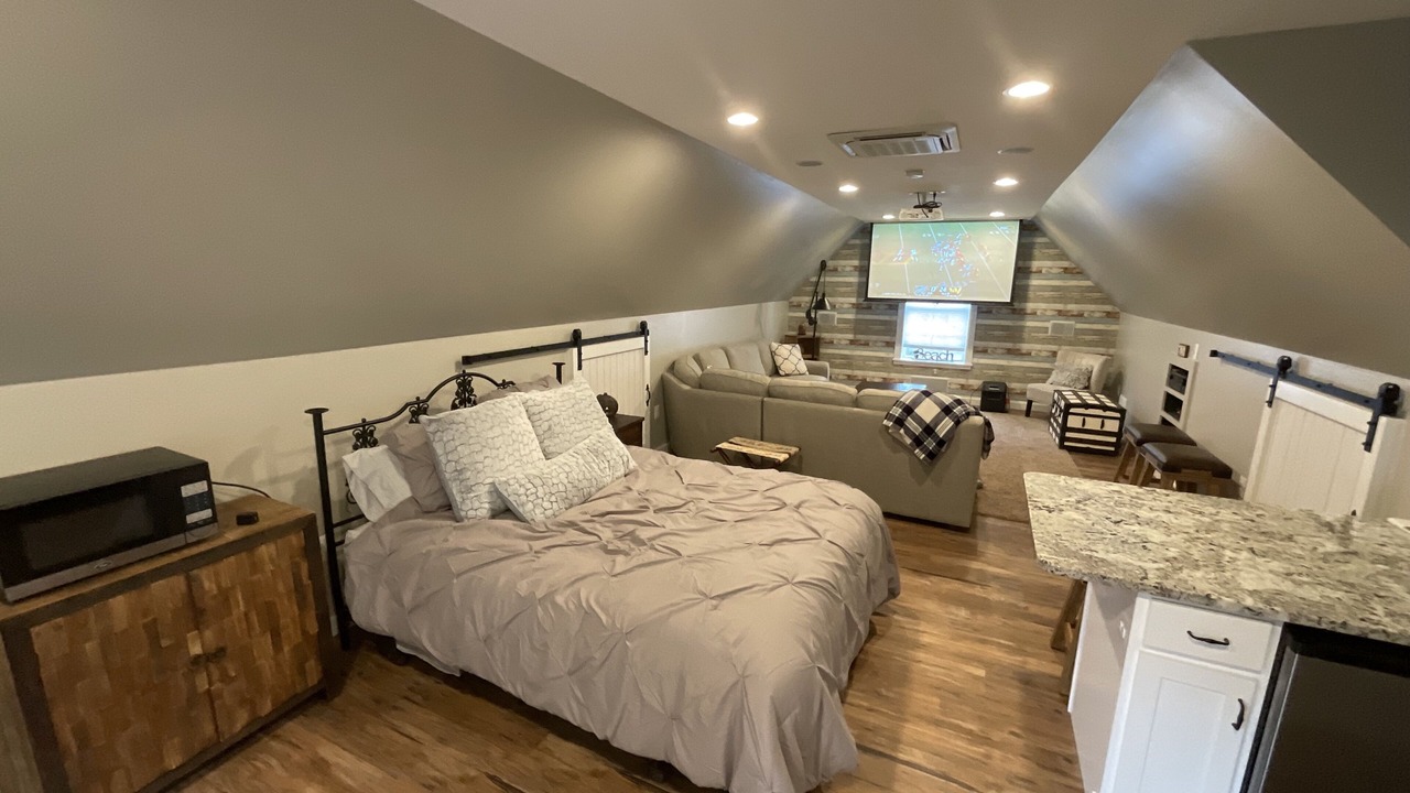 Photo of Bedroom in Round Hill
