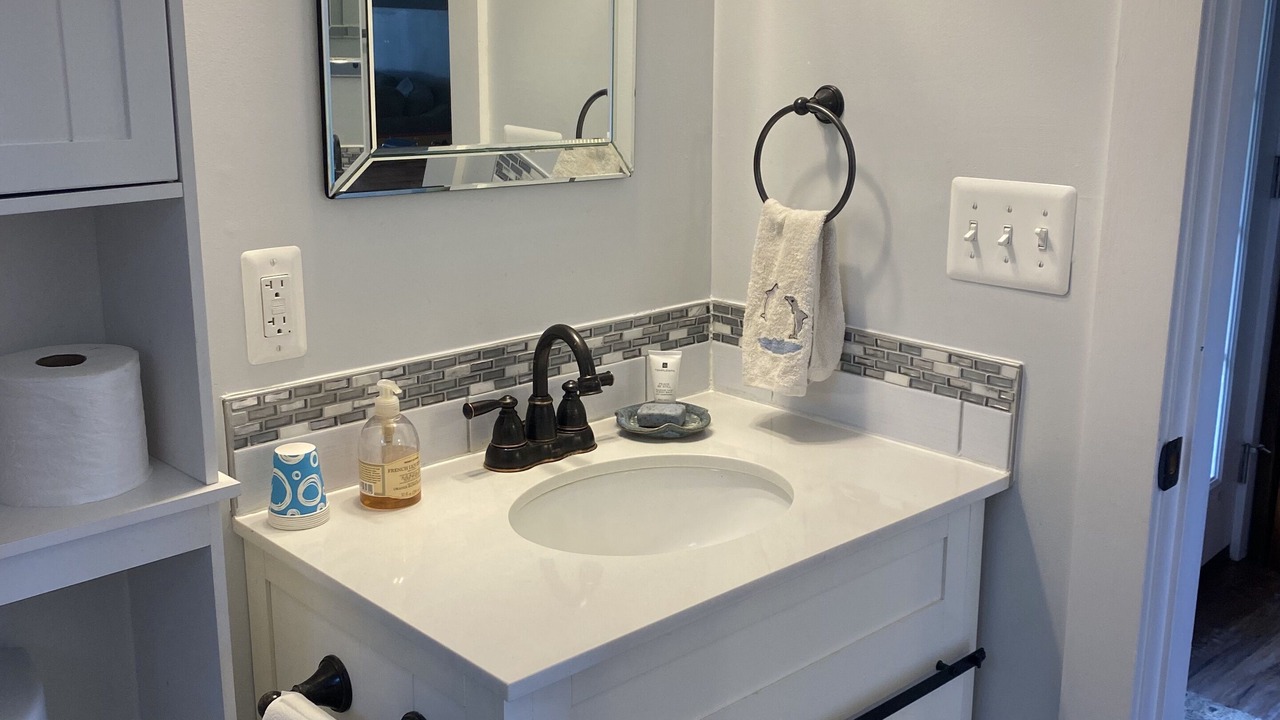 Photo of Bathroom in Round Hill