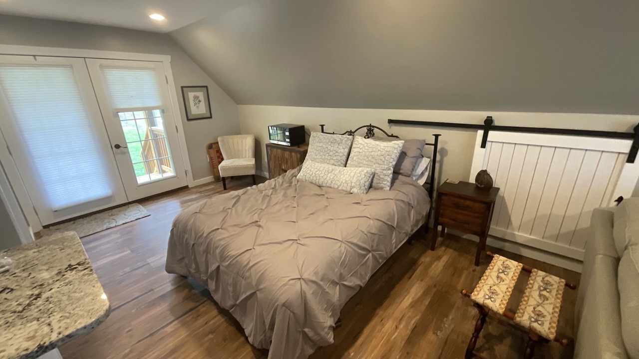 Photo of Bedroom in Round Hill