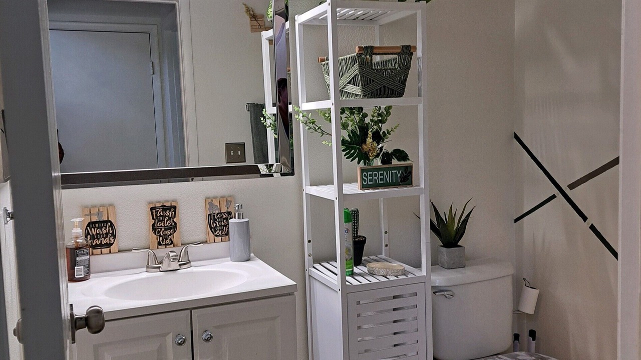 Photo of Bathroom in Sunrise Manor