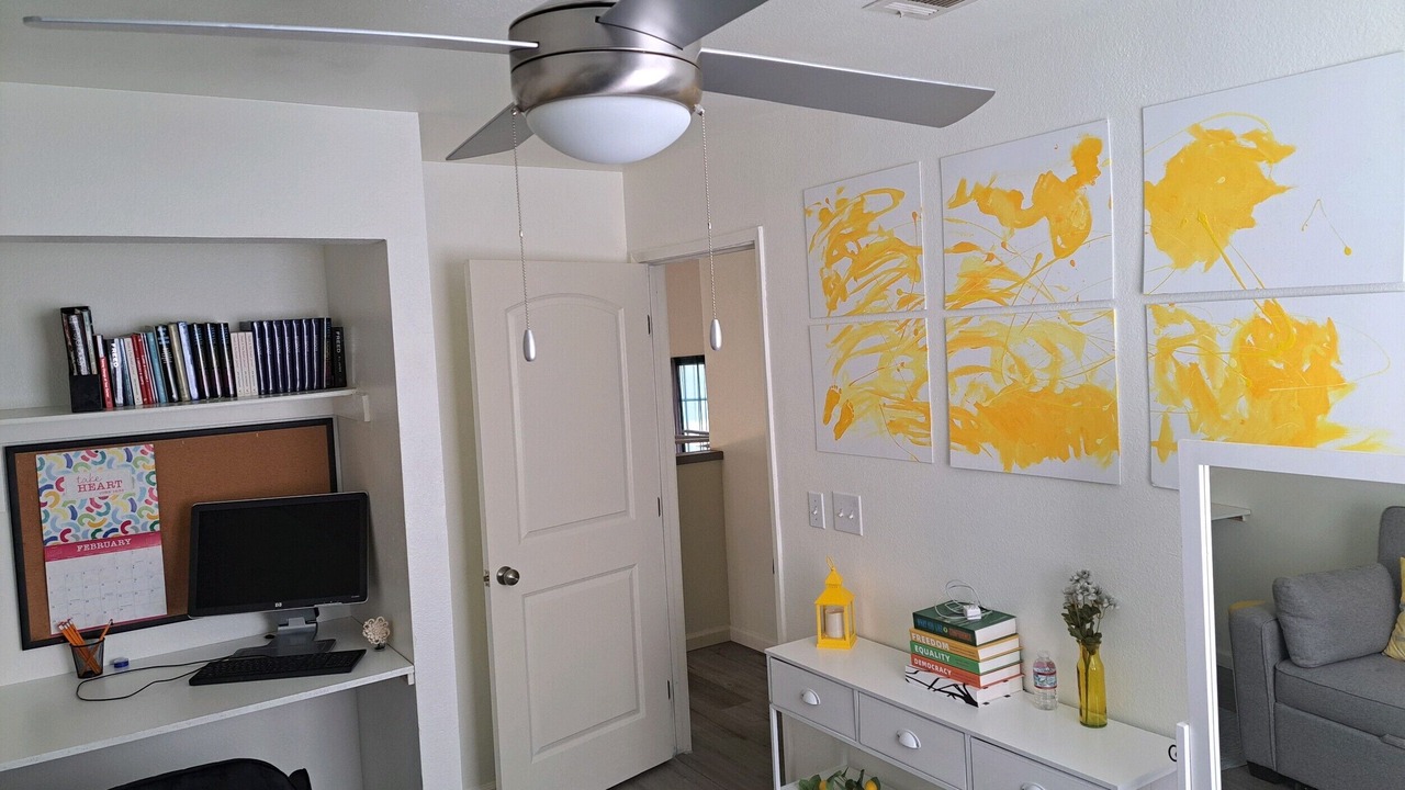 Photo of Livingroom in Sunrise Manor