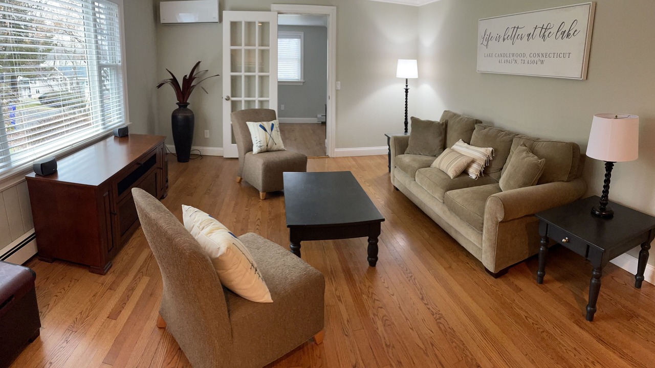 Photo of Livingroom in Danbury