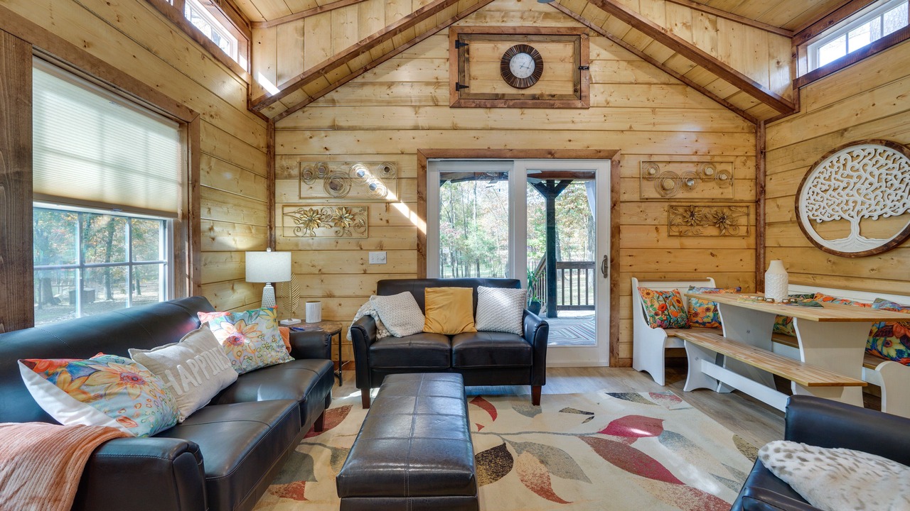 Photo of Livingroom in Broken Bow