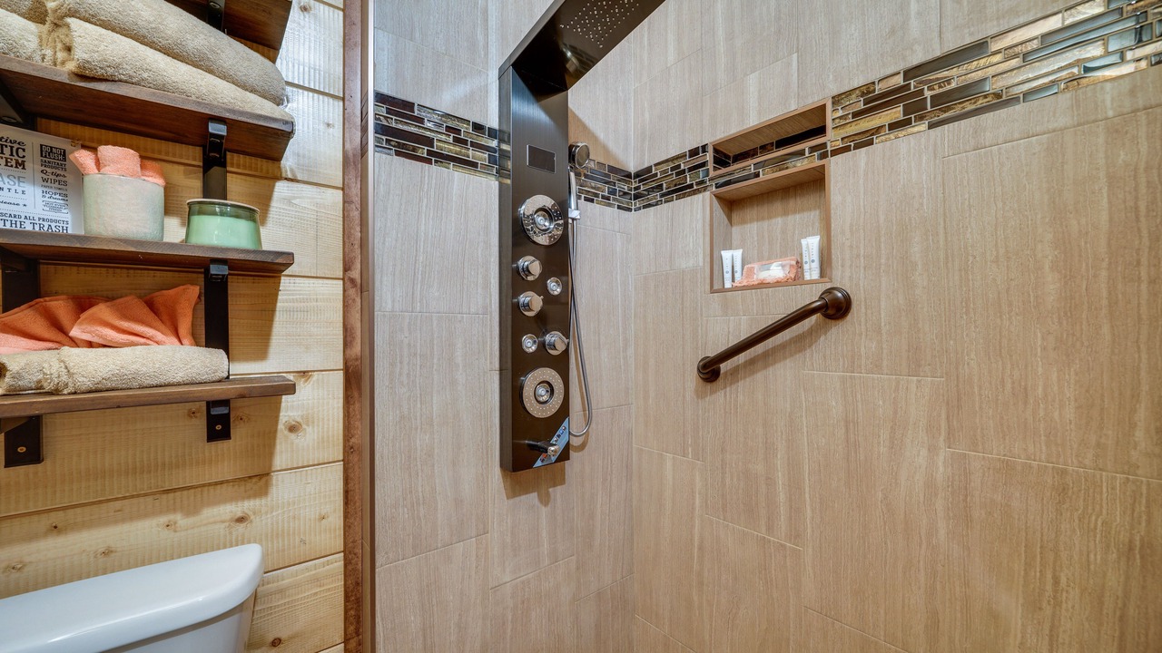 Photo of Bathroom in Broken Bow