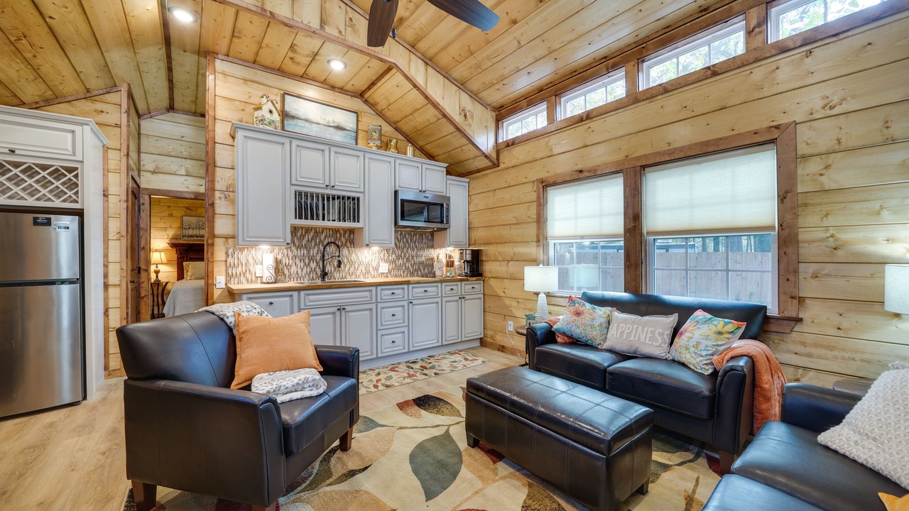 Photo of Livingroom in Broken Bow