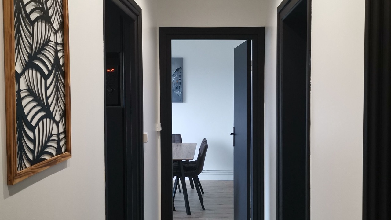 Photo of Others in Dernier Sou