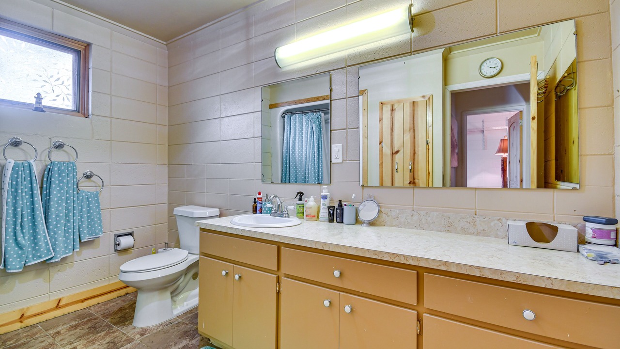 Photo of Bathroom in Valley