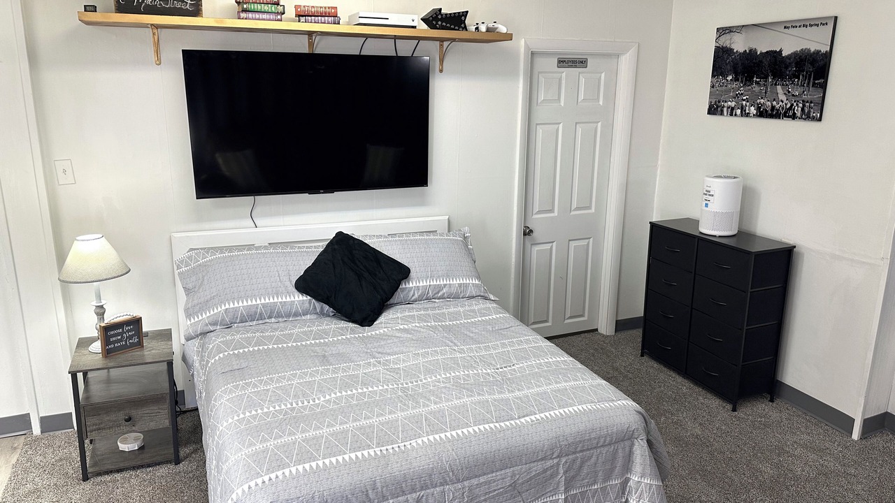 Photo of Bedroom in Neosho