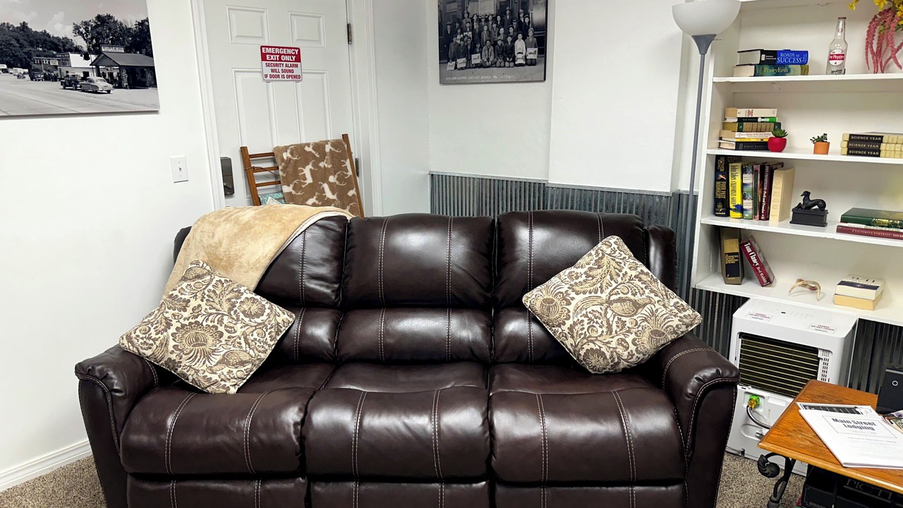 Photo of Livingroom in Neosho