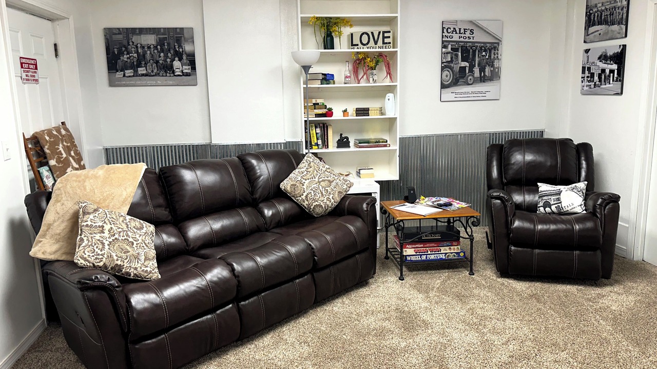 Photo of Livingroom in Neosho
