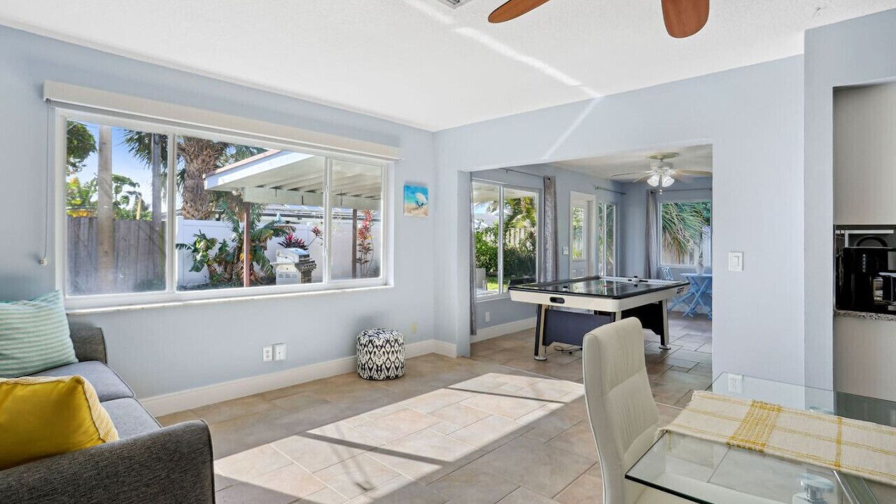 Photo of Livingroom in Tropic Palms