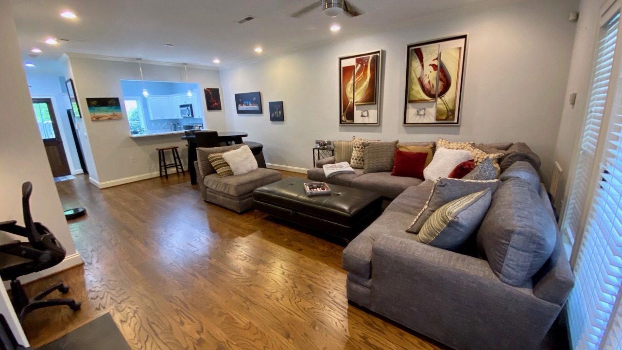 Photo of Livingroom in Greenville Downtown