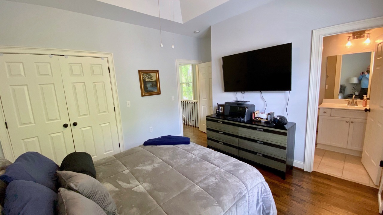 Photo of Bedroom in Greenville Downtown