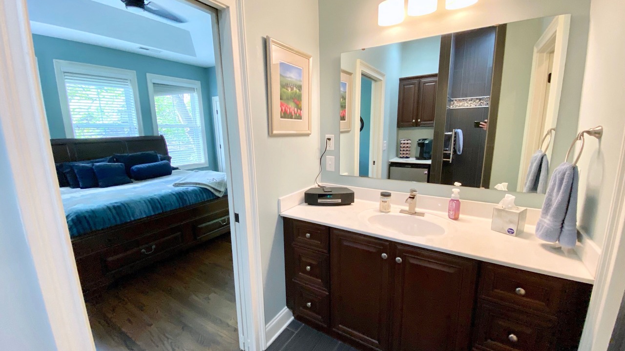 Photo of Bedroom in Greenville Downtown