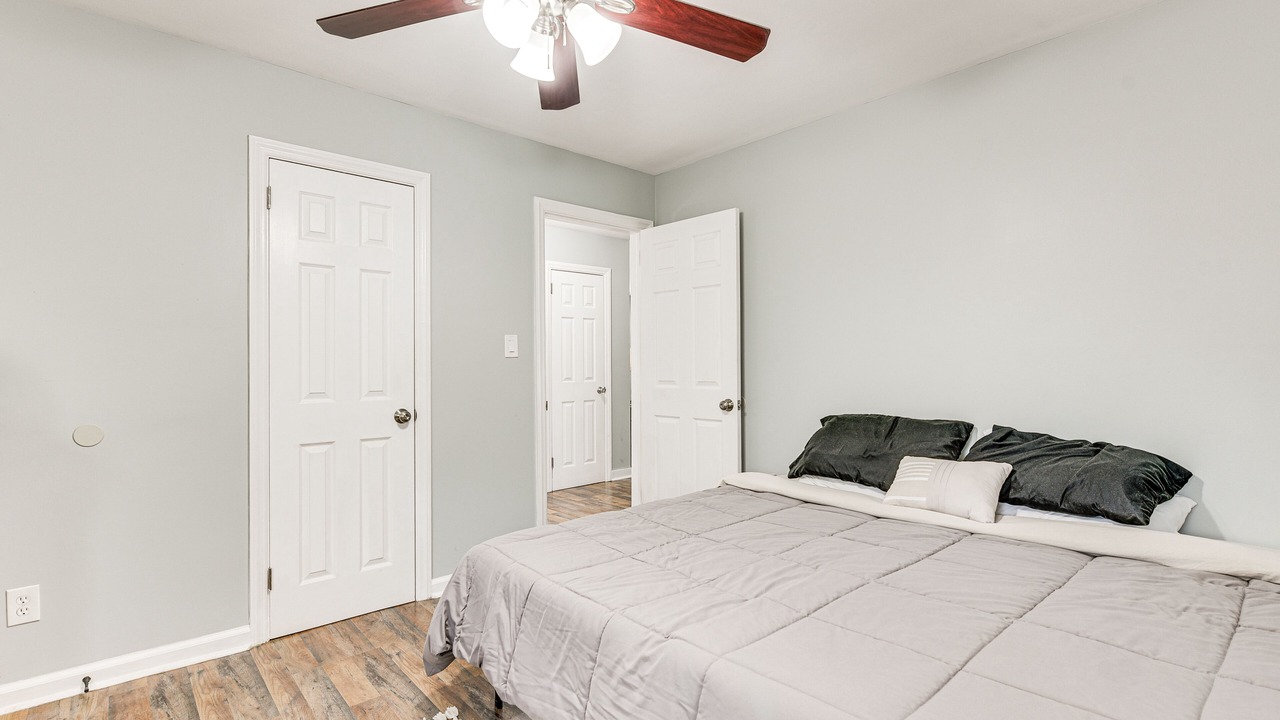Photo of Bedroom in Enderly Park