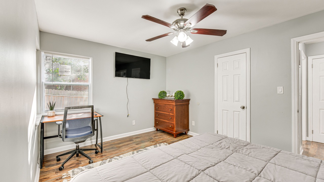 Photo of Bedroom in Enderly Park